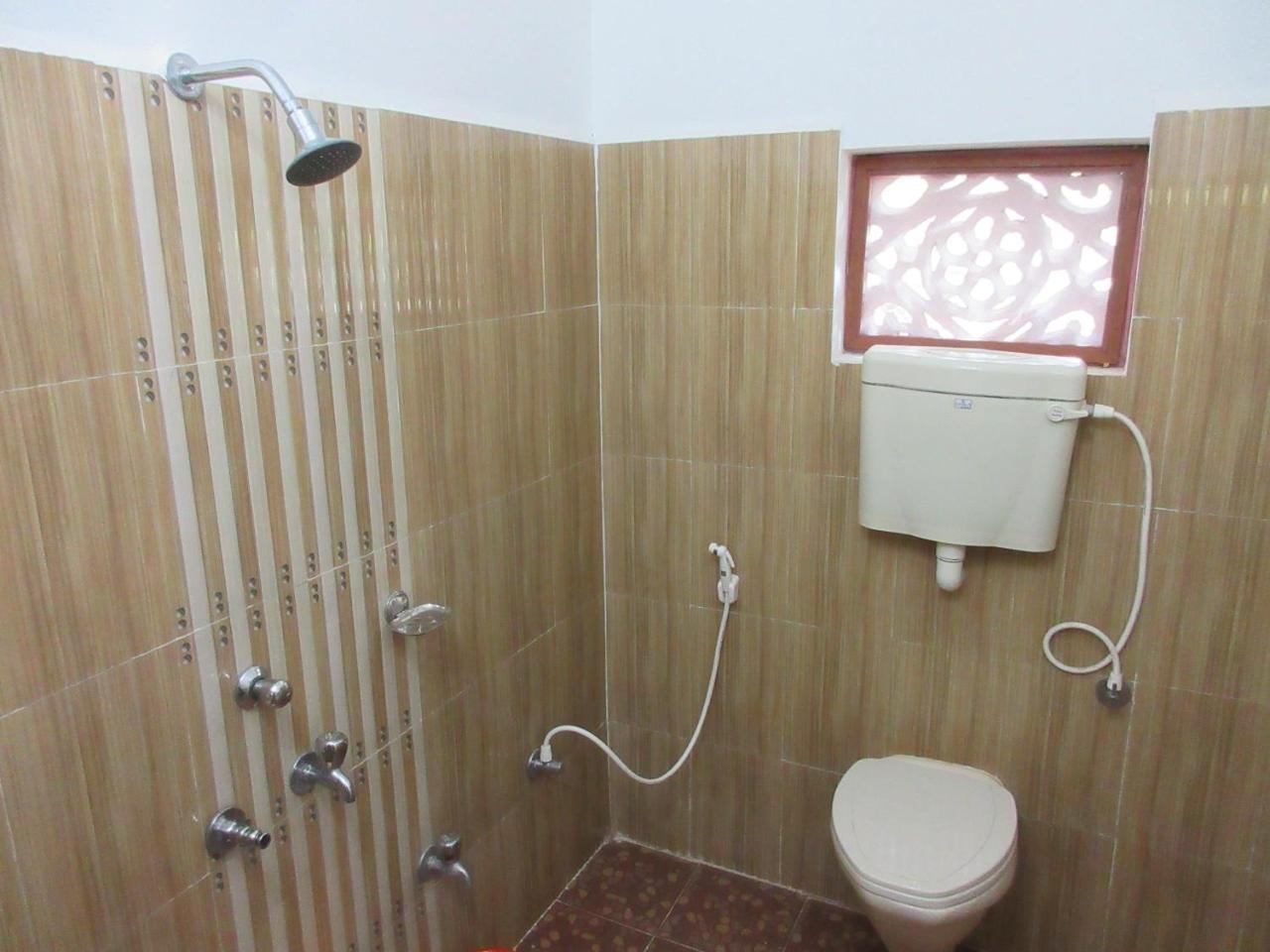 Hotel Anjali Lodge Malvan Ngoại thất bức ảnh